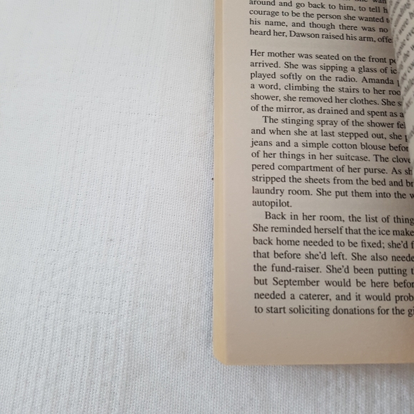 Nicholas Sparks The Best of Me 4/$25 - Picture 3 of 3